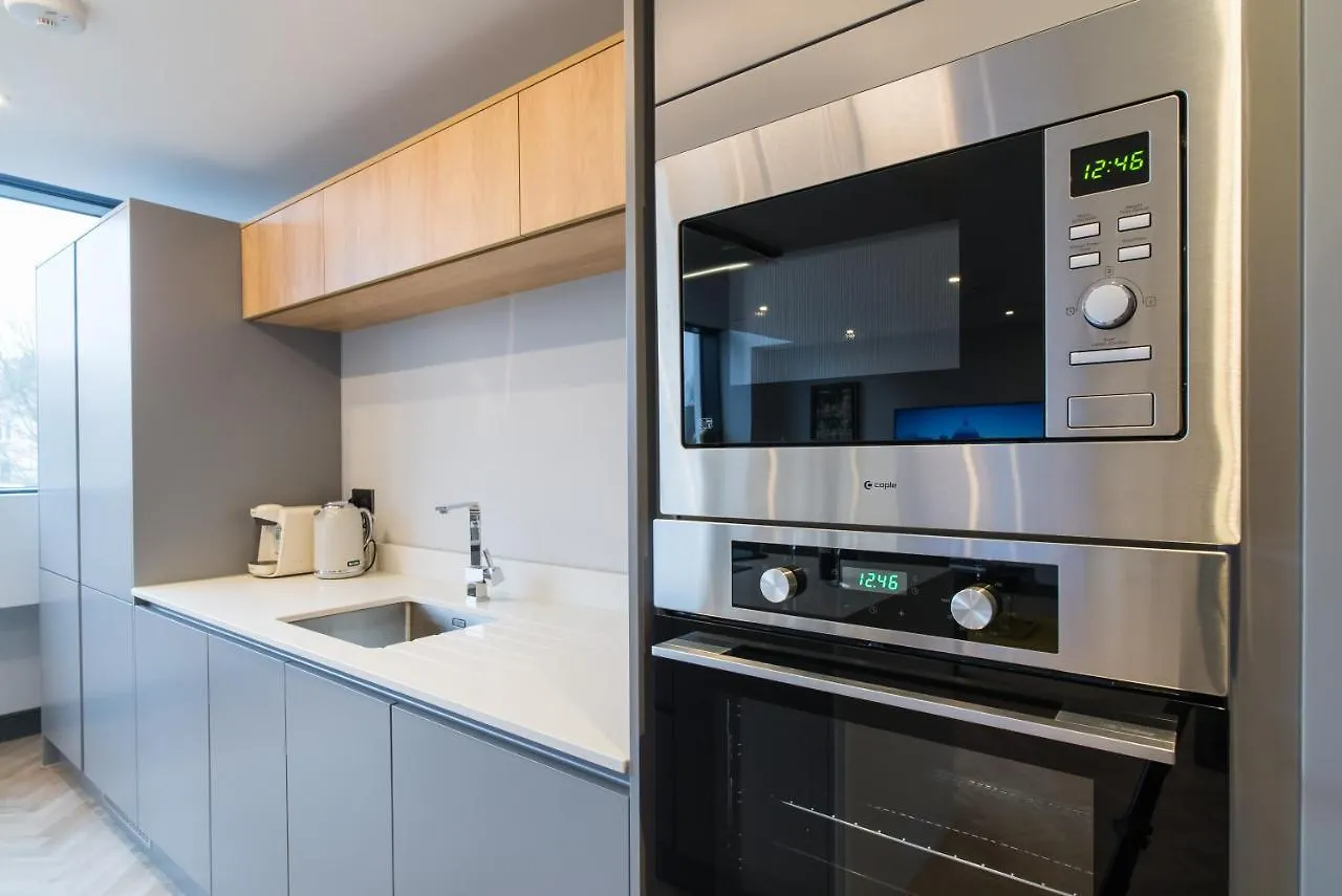 Luxe Apartments, The Moorwell, Parking, Gym - 10Mins Cardiff City Ctr United Kingdom