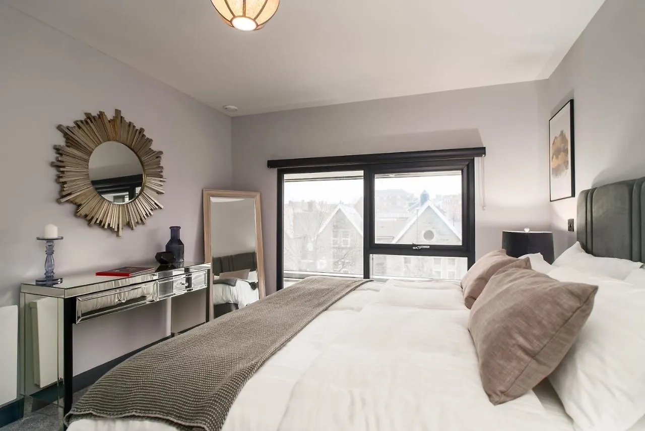 Apartment Luxe Apartments, The Moorwell, Parking, Gym - 10Mins Cardiff City Ctr United Kingdom