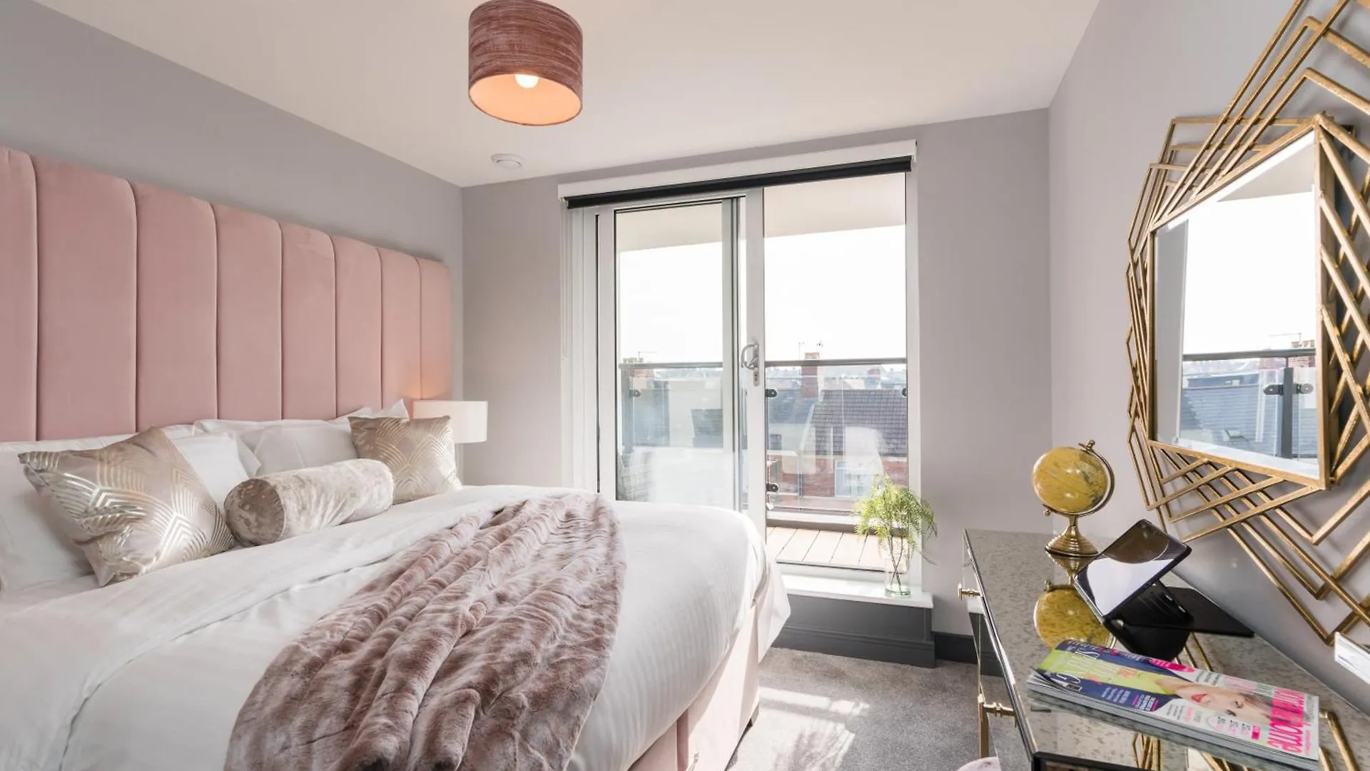 Luxe Apartments, The Moorwell, Parking, Gym - 10Mins Cardiff City Ctr Apartment