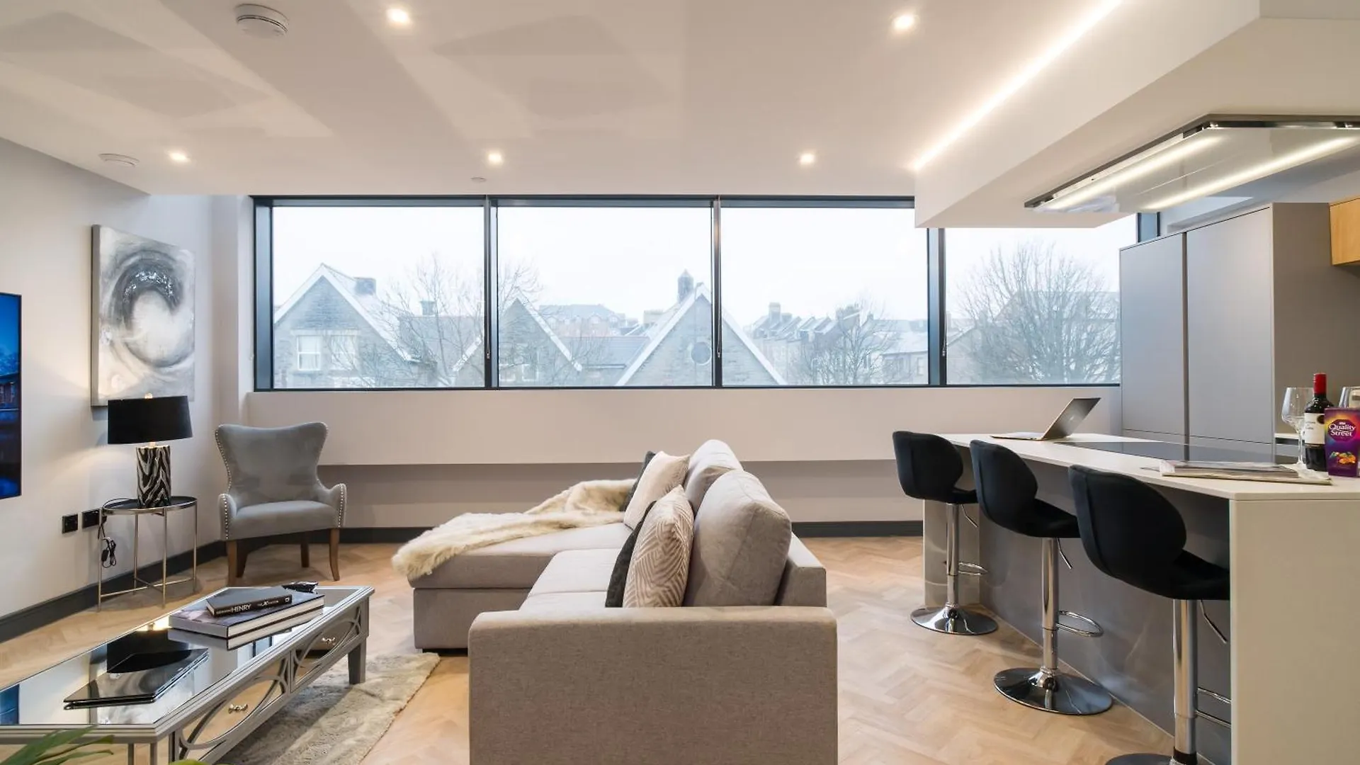Luxe Apartments, The Moorwell, Parking, Gym - 10Mins Cardiff City Ctr United Kingdom