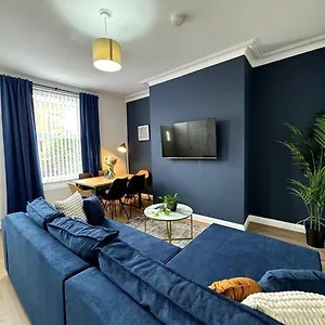 bexley-house-modern-3-bedroom-house-next-to-st-james.yorkshirehotels.net/