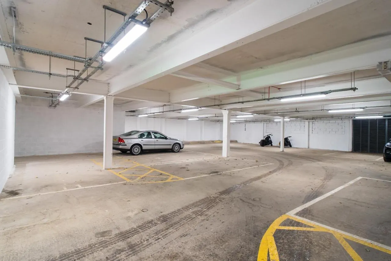 Luxe Apartments, The Moorwell, Parking, Gym - 10Mins Cardiff City Ctr Apartment