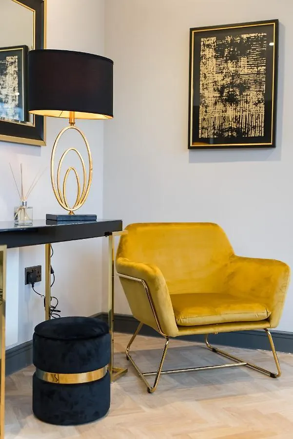 Luxe Apartments, The Moorwell, Parking, Gym - 10Mins Cardiff City Ctr 0*,  United Kingdom