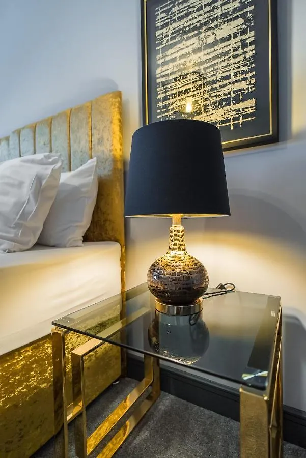 Luxe Apartments, The Moorwell, Parking, Gym - 10Mins Cardiff City Ctr Apartment